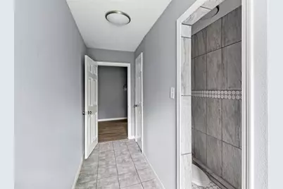 918 Martin Luther King Drive, Huntsville, TX 77320 - Photo 11