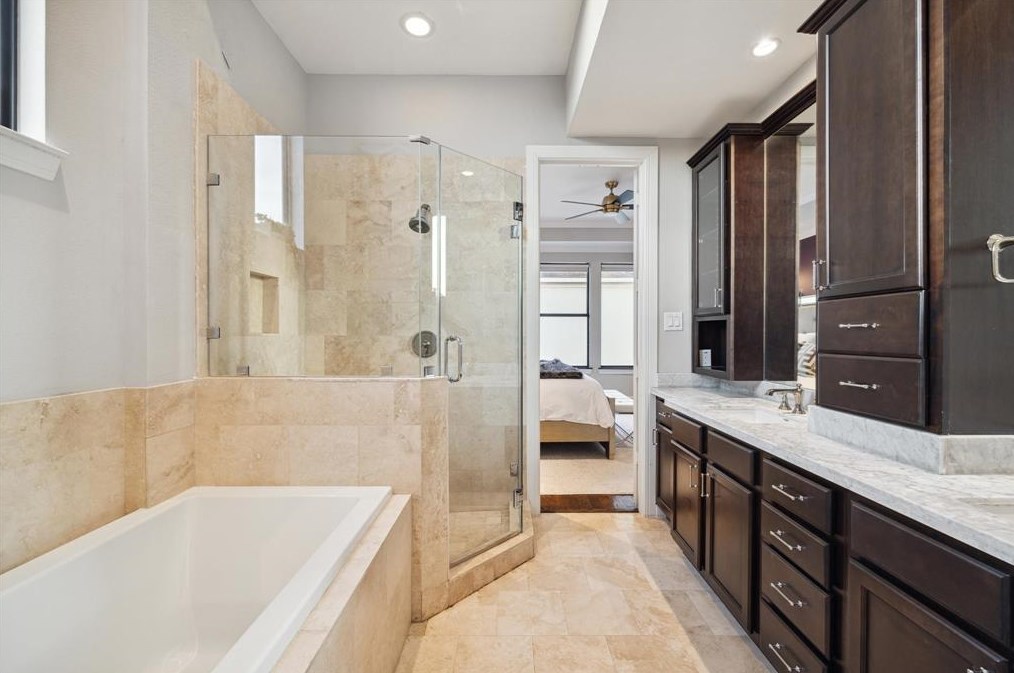 1403 Elgin St, Houston TX  77004-2834 exterior