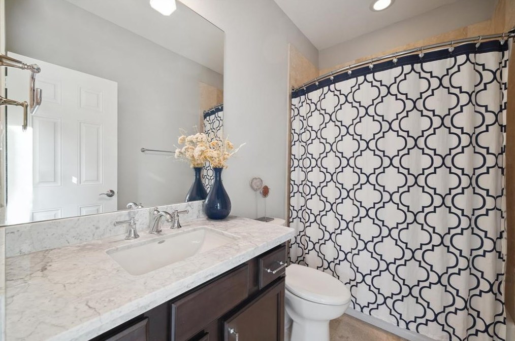 1403 Elgin St, Houston TX  77004-2834 exterior