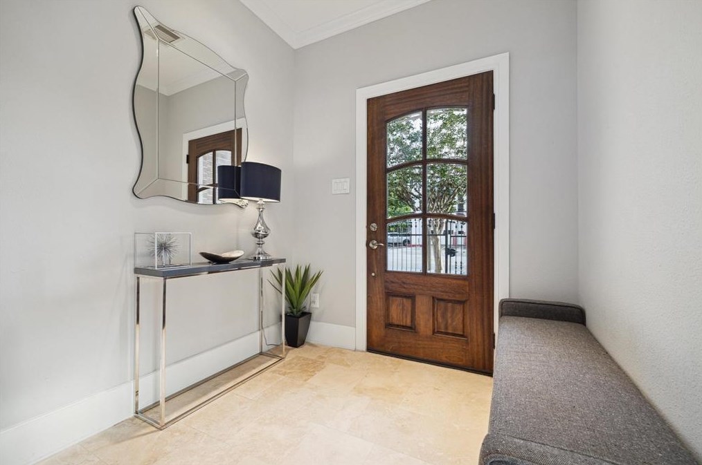 1403 Elgin St, Houston TX  77004-2834 exterior