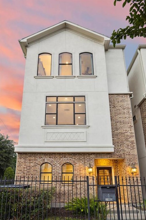 1403 Elgin St, Houston TX  77004-2834 exterior