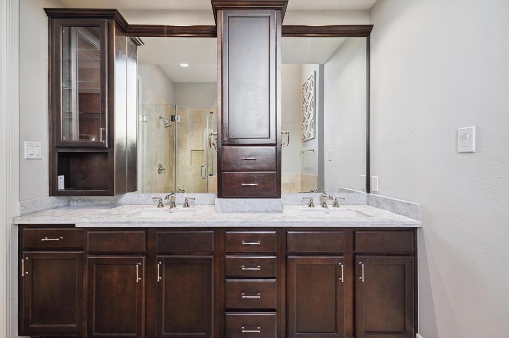 1403 Elgin St, Houston TX  77004-2834 exterior