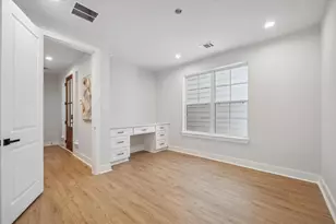 1031 W 17th St, Houston, TX 77008 - Photo 15