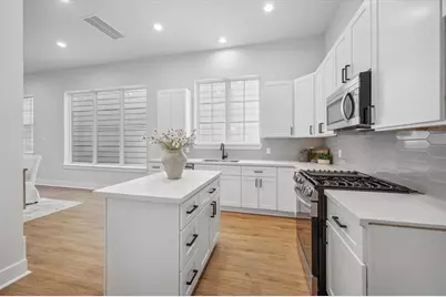 1031 W 17th Street, Houston, TX 77008 - Photo 11