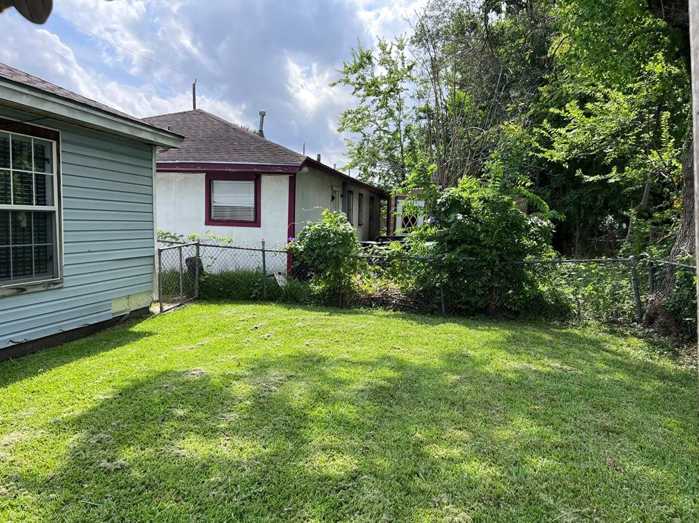 3718 Dreyfus, Houston TX  77021-5713 exterior