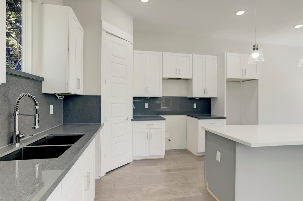 1503 Finch St, Houston TX  77009-0042 exterior