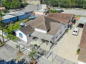 305 Live Oak St, Houston TX  77003-1119 exterior