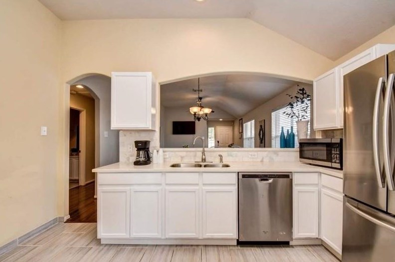 14039 Maximos Dr, Houston TX  77083-8056 exterior