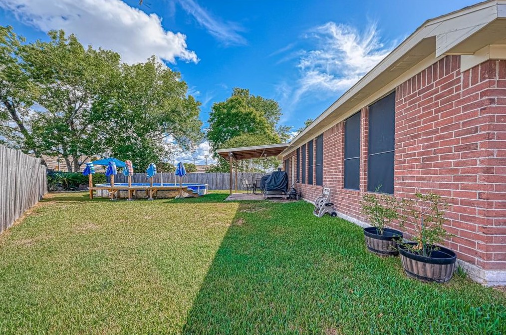 16806 Basewood Ct, Sugar Land TX  77498-4662 exterior