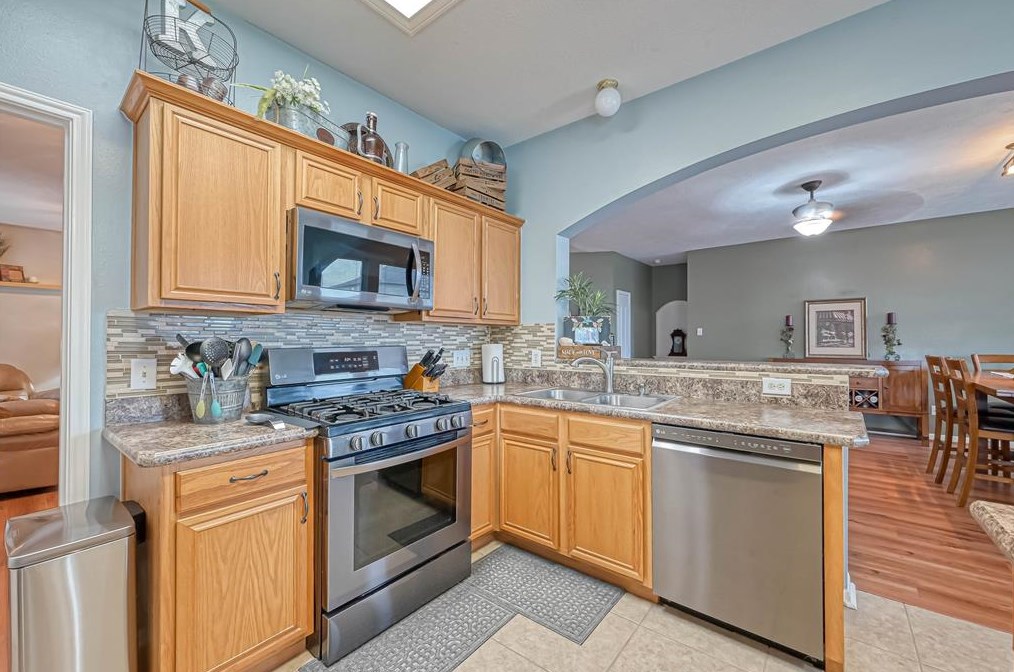 16806 Basewood Ct, Sugar Land TX  77498-4662 exterior