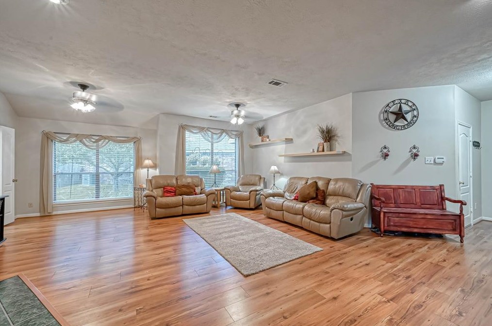 16806 Basewood Ct, Sugar Land TX  77498-4662 exterior