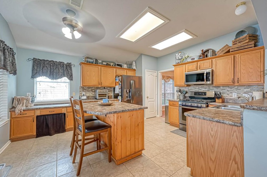 16806 Basewood Ct, Sugar Land TX  77498-4662 exterior