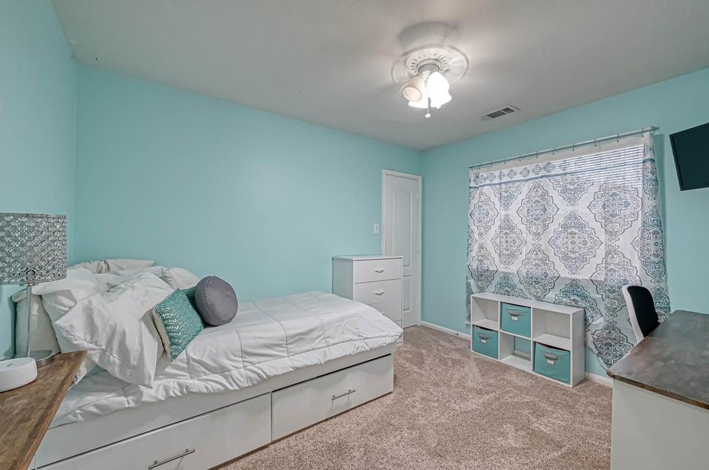 16806 Basewood Ct, Sugar Land TX  77498-4662 exterior