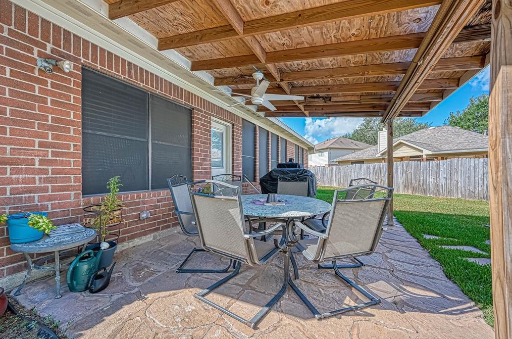 16806 Basewood Ct, Sugar Land TX  77498-4662 exterior