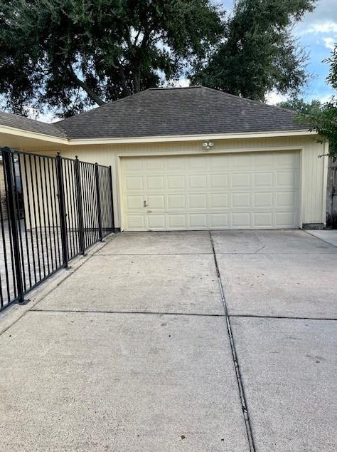 3906 Village Corner Dr, Houston TX  77059-5553 exterior