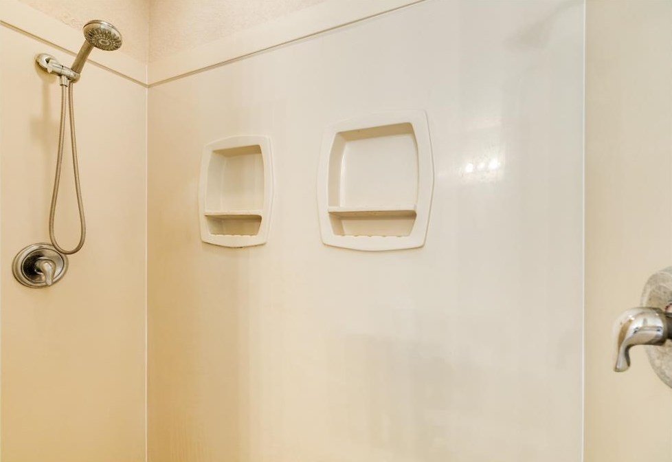 103 Corkwood St, Richwood TX  77566-5710 exterior