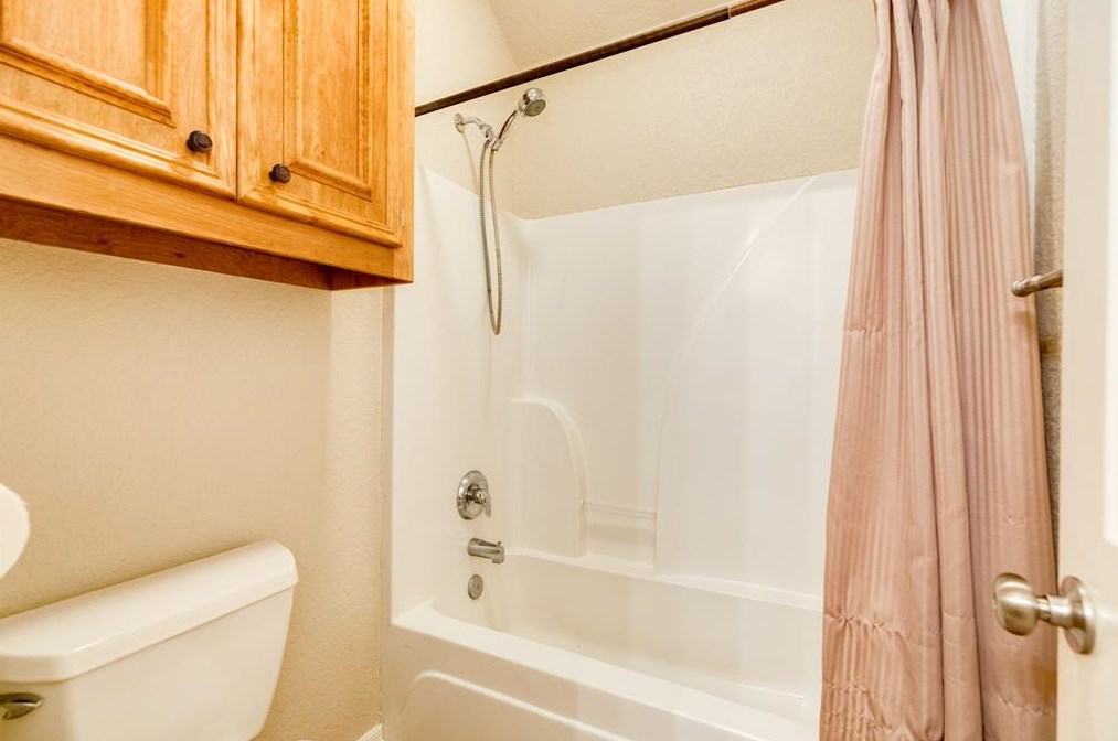 103 Corkwood St, Richwood TX  77566-5710 exterior