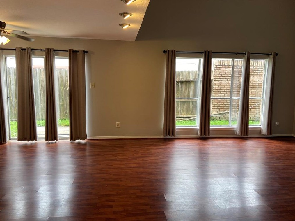 8605 Dairy View Ln, Houston TX  77072-3908 exterior