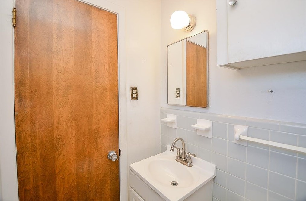 7150 Carvel Ln, Houston TX  77072-3034 exterior