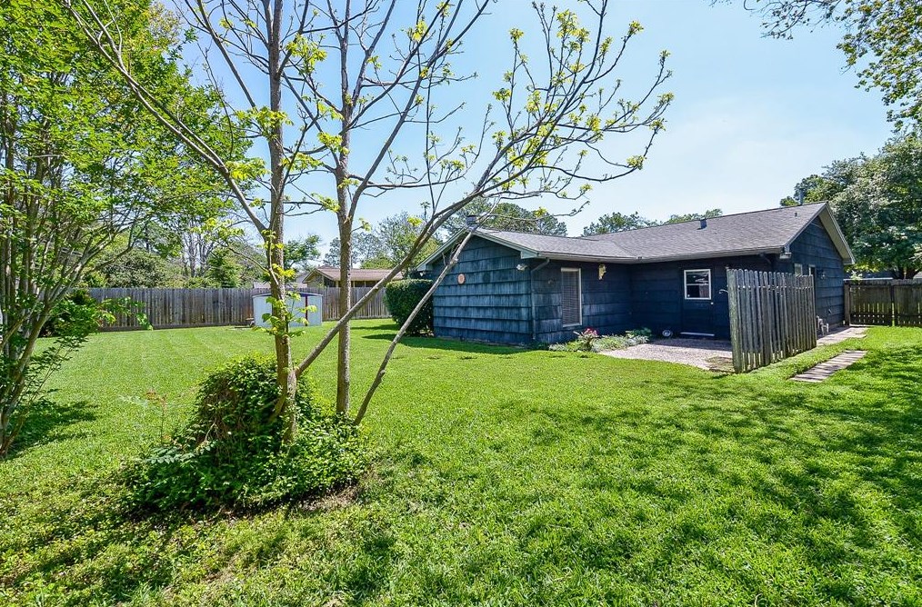 7150 Carvel Ln, Houston TX  77072-3034 exterior