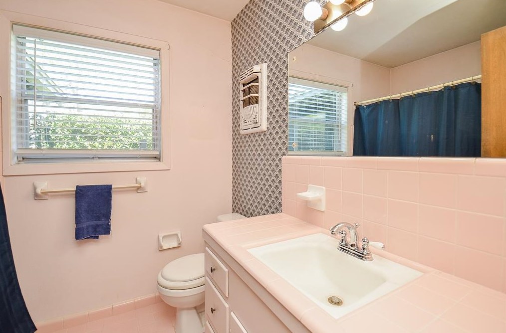 7150 Carvel Ln, Houston TX  77072-3034 exterior