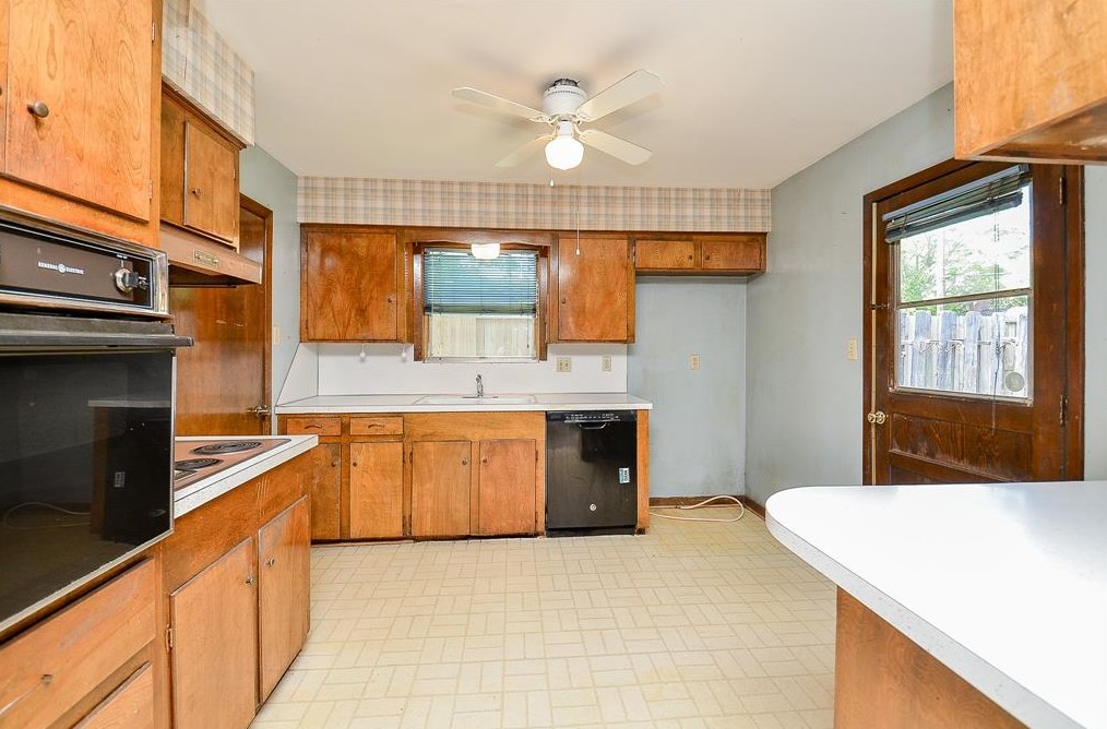 7150 Carvel Ln, Houston TX  77072-3034 exterior