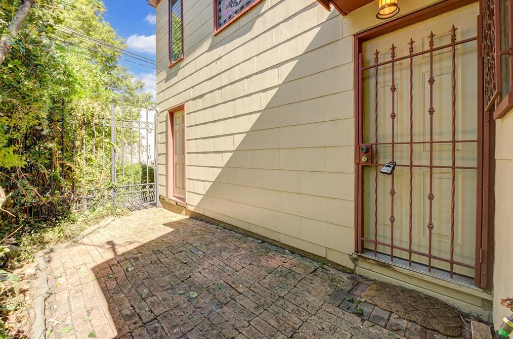 1316 Truxillo St, Houston TX  77004-3956 exterior