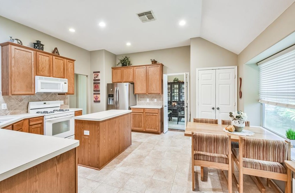 12731 Cyn Echo Dr, Houston TX  77065-5259 exterior