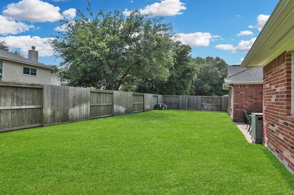 17211 Firecreek Rdg Dr, Houston TX  77095-7126 exterior