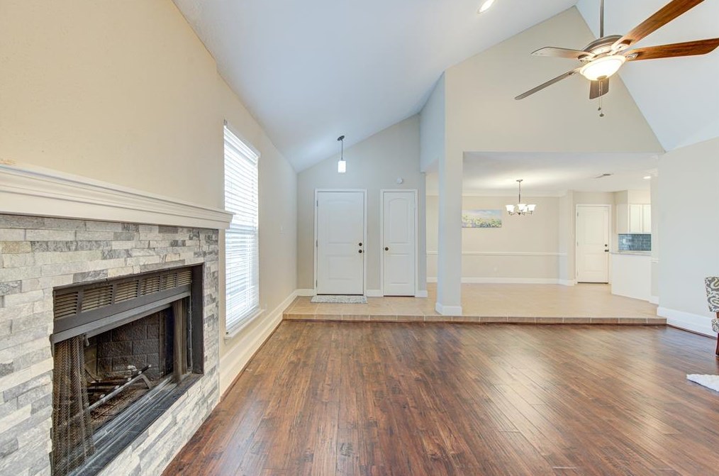2122 Highland Hills Dr, Sugar Land TX  77478-4346 exterior