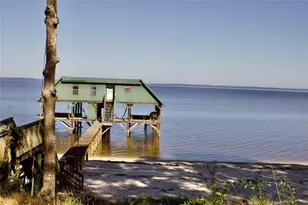 255 Laguna Point, Hemphill, TX 75948 - Photo 17