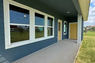 837 Swallow Dr, Palacios, TX 77465 - Photo 7