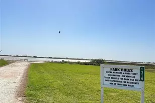 837 Swallow Dr, Palacios, TX 77465 - Photo 33