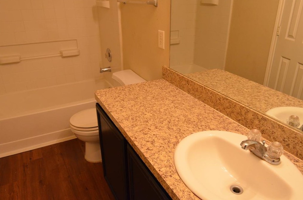 834 Sun Pr Dr, Houston TX  77090-5348 exterior