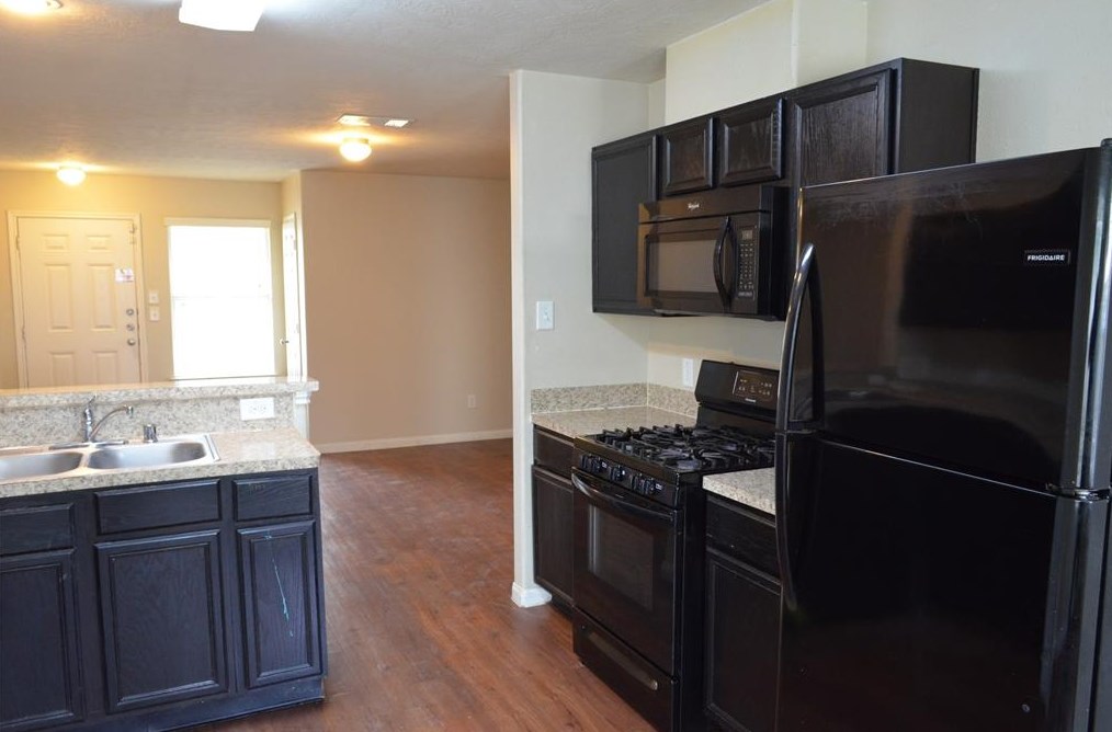 834 Sun Pr Dr, Houston TX  77090-5348 exterior