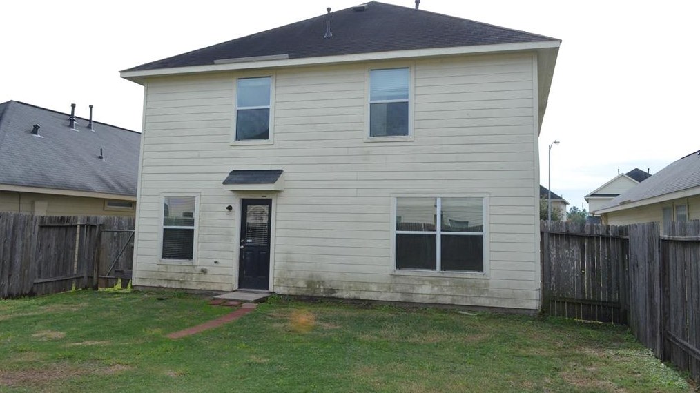 834 Sun Pr Dr, Houston TX  77090-5348 exterior