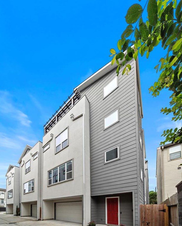 5528 Larkin St, Houston TX  77007-1833 exterior