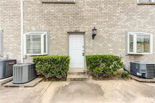 7657 Cambridge St, Houston, TX 77054 - Photo 3