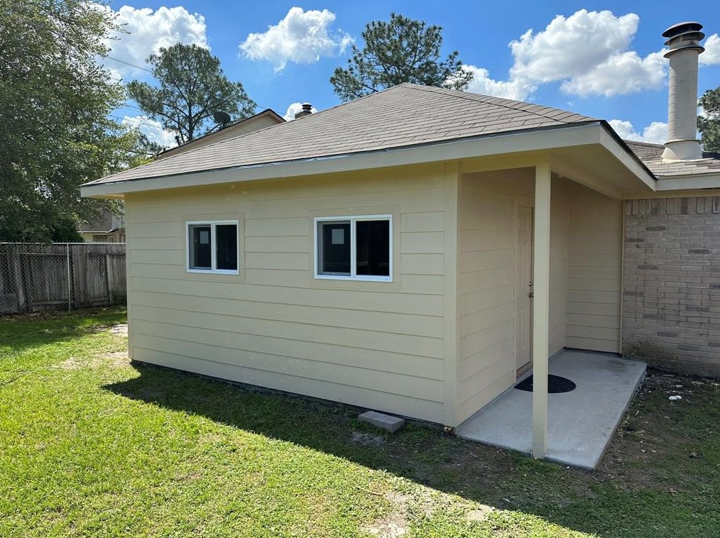 11706 Spring Grove Dr, Houston TX  77099-5023 exterior