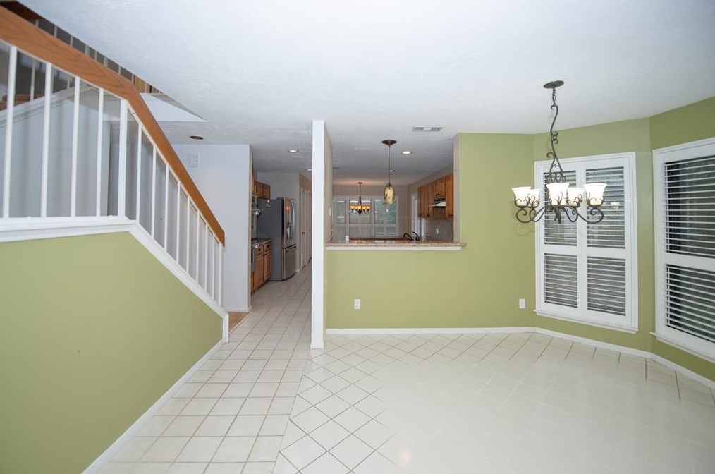 1615 Westbranch Dr, Houston TX  77072-1035 exterior