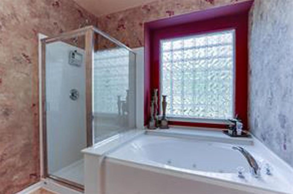 11 Olde Rose Ct, Spring TX 77382-5373 exterior