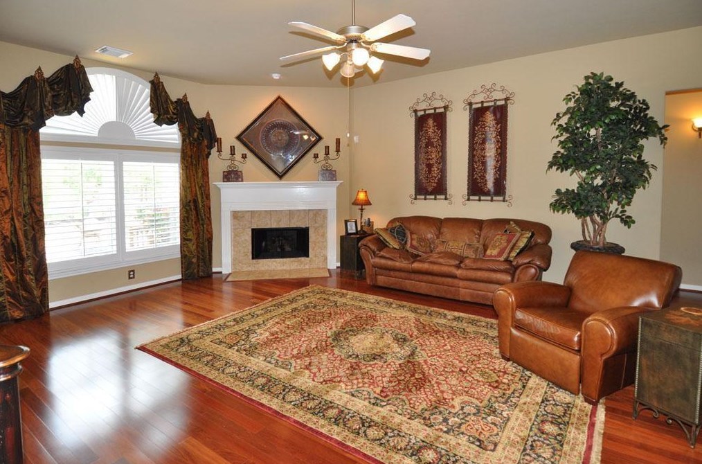 11 Olde Rose Ct, Spring TX 77382-5373 exterior