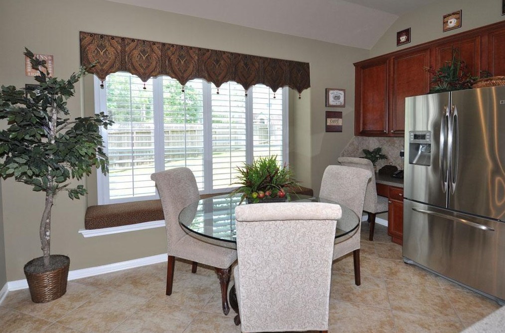 11 Olde Rose Ct, Spring TX 77382-5373 exterior