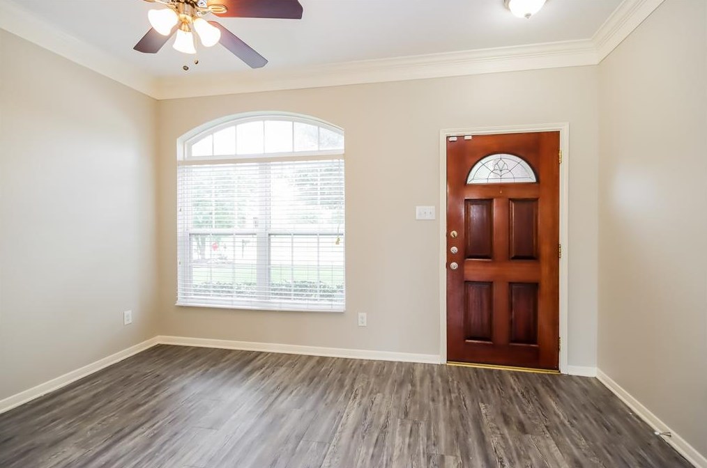 5034 Colony Hurst Trl, Spring TX  77373-2412 exterior