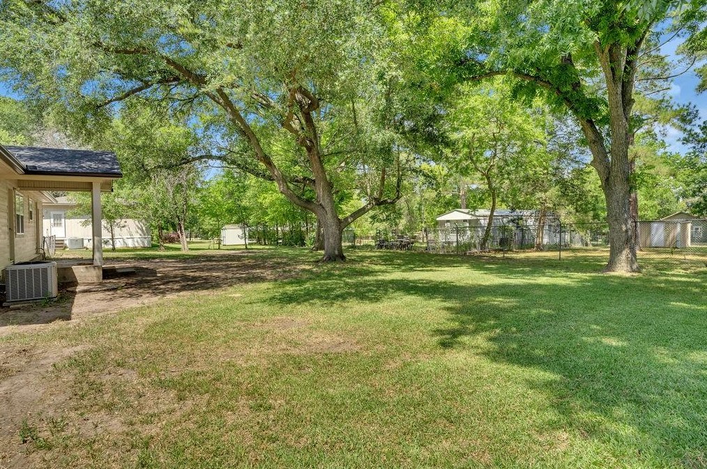 555 Fm 1375 Rd, New Waverly TX 77358-3513 exterior