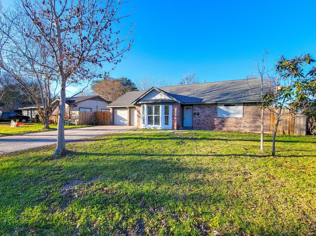 7126 Triola Ln, Houston TX  77074-4718 exterior