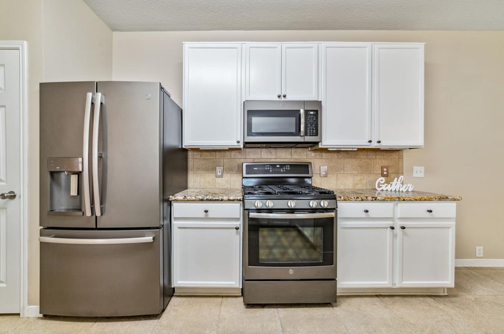 17226 Shadow Ledge Dr, Houston TX  77095-7178 exterior