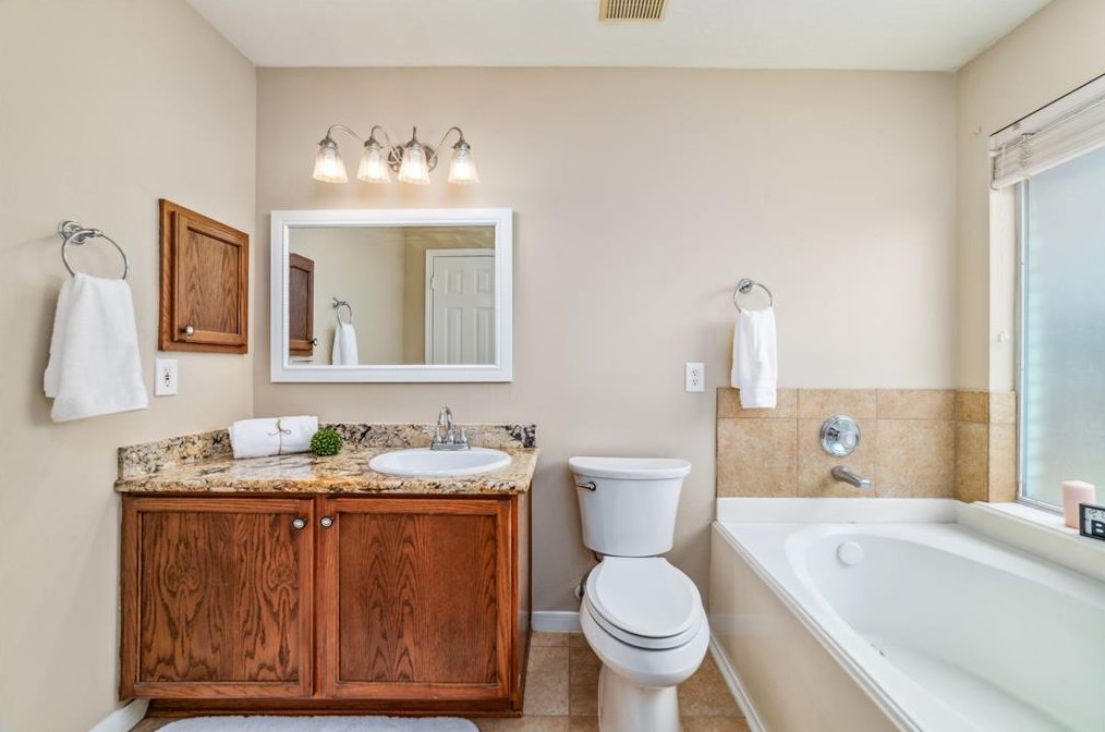 17226 Shadow Ledge Dr, Houston TX  77095-7178 exterior