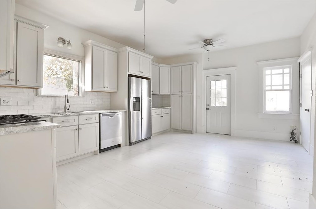 816 Hawthorne St, Houston TX  77006-3902 exterior