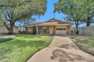 3919 Gardendale Dr, Houston, TX 77092 - Photo 1